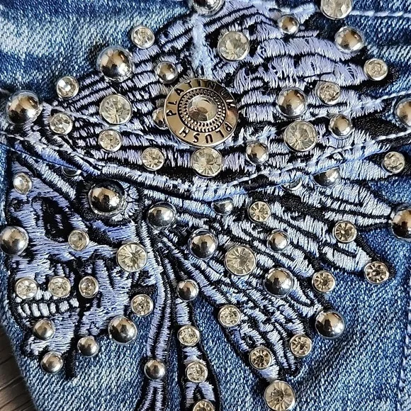 PLATINUM PLUSH Women's Blue Embellished Jean Shorts - Picture 3 of 7